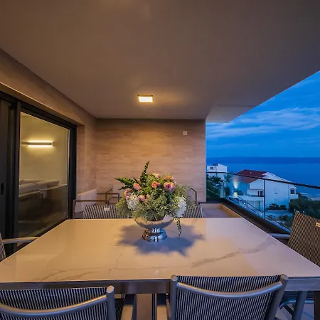 Luxury Bellevue Apartman Podstrana