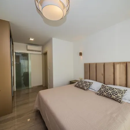 Luxury Bellevue