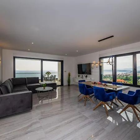 Luxury Bellevue * Podstrana